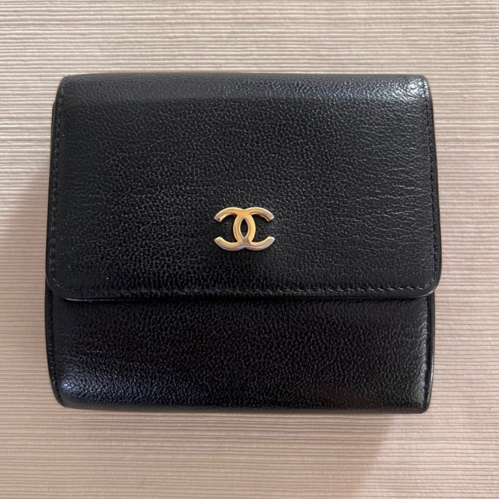 Chanel CC Logo Black Caviar Leather Wallet